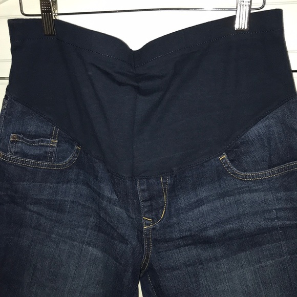 OLD NAVY 👶🏻MATERNITY👶🏻 WOMEN’S JEANS SHORTS - Picture 2 of 3